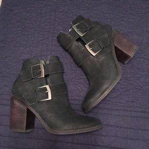 Steve Maddens boots!